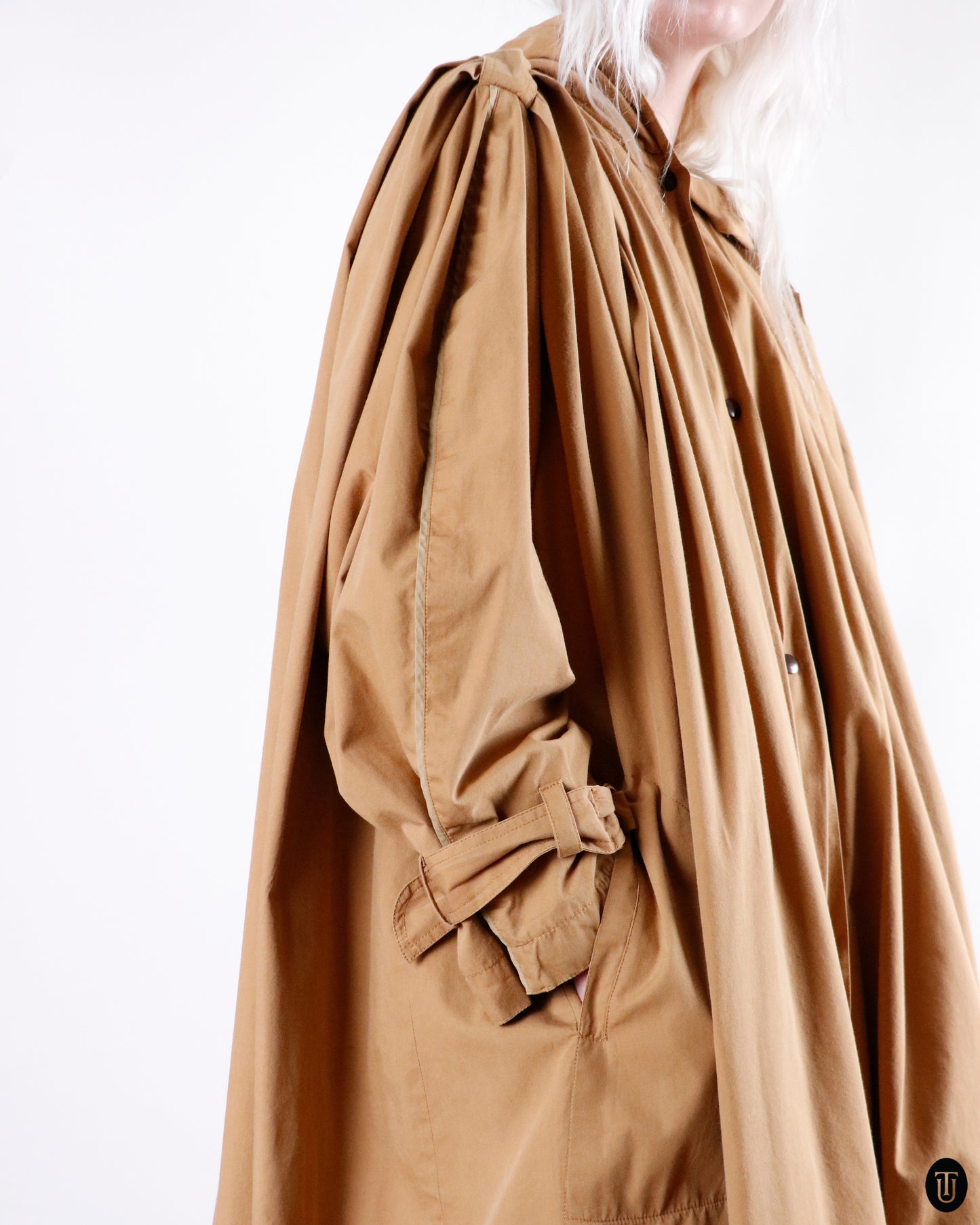 90's Claude Montana Camel Cotton Cape S