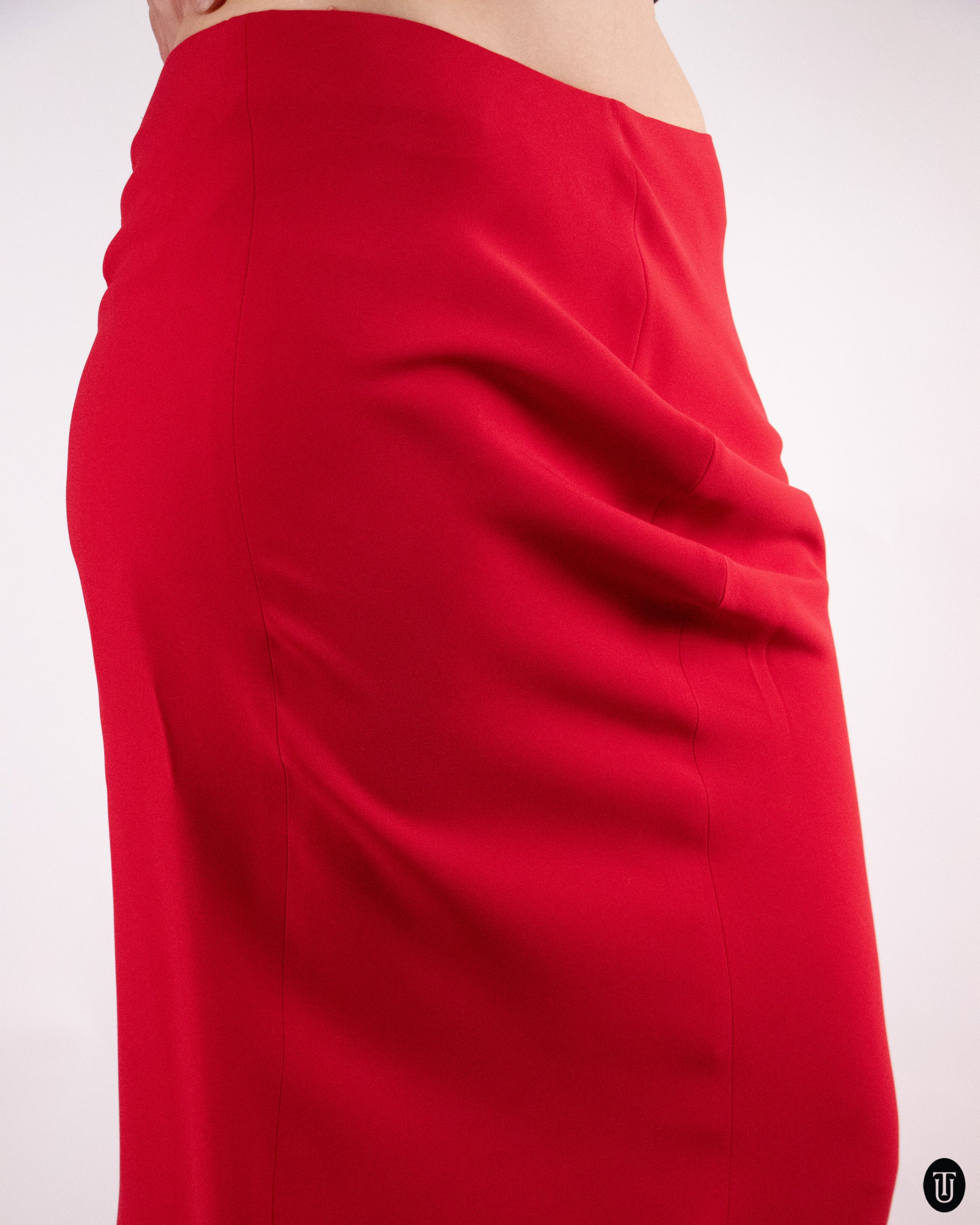 00's Giorgio Armani Red Silk Pencil Skirt M