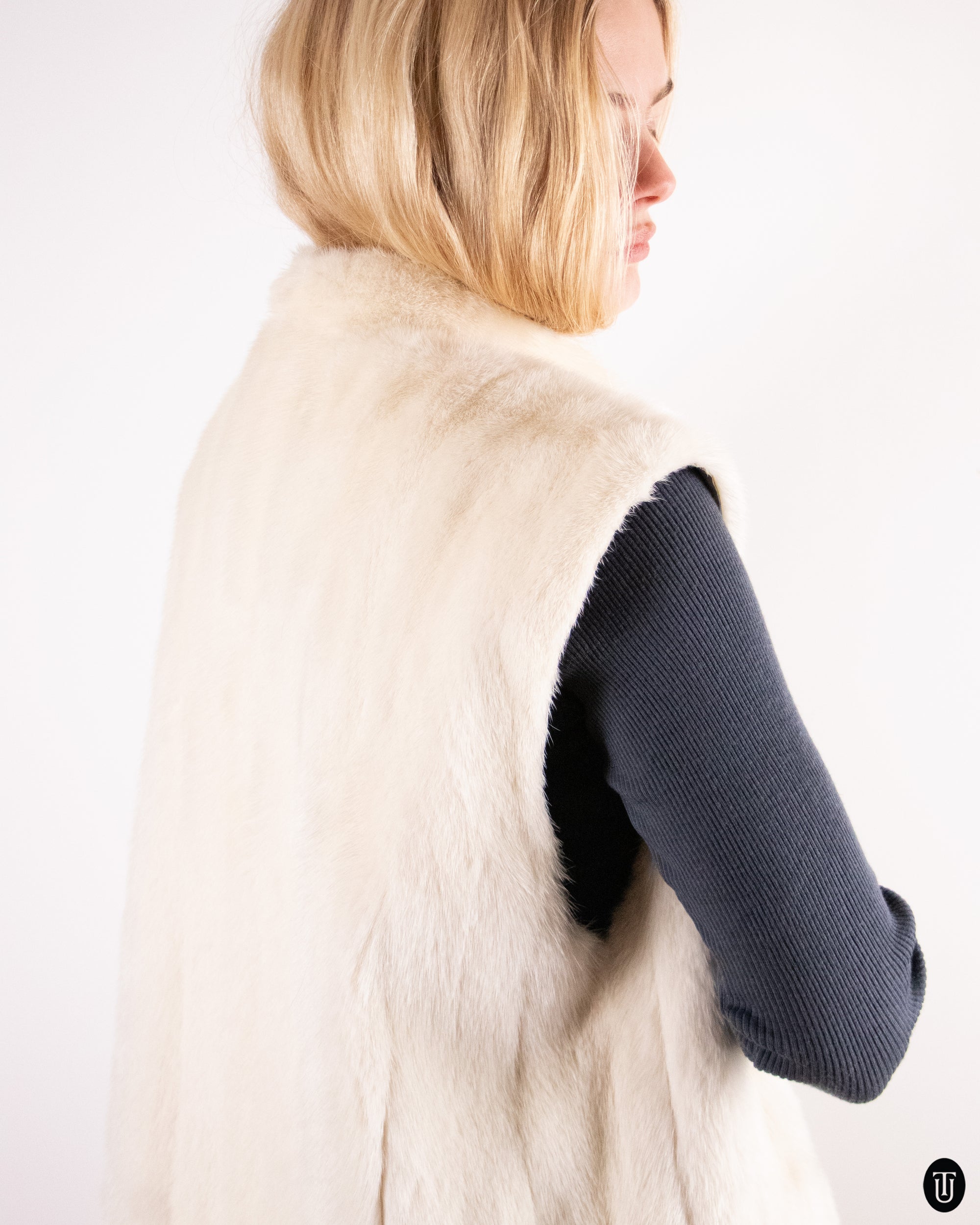 70's White Mink Fur Vest M
