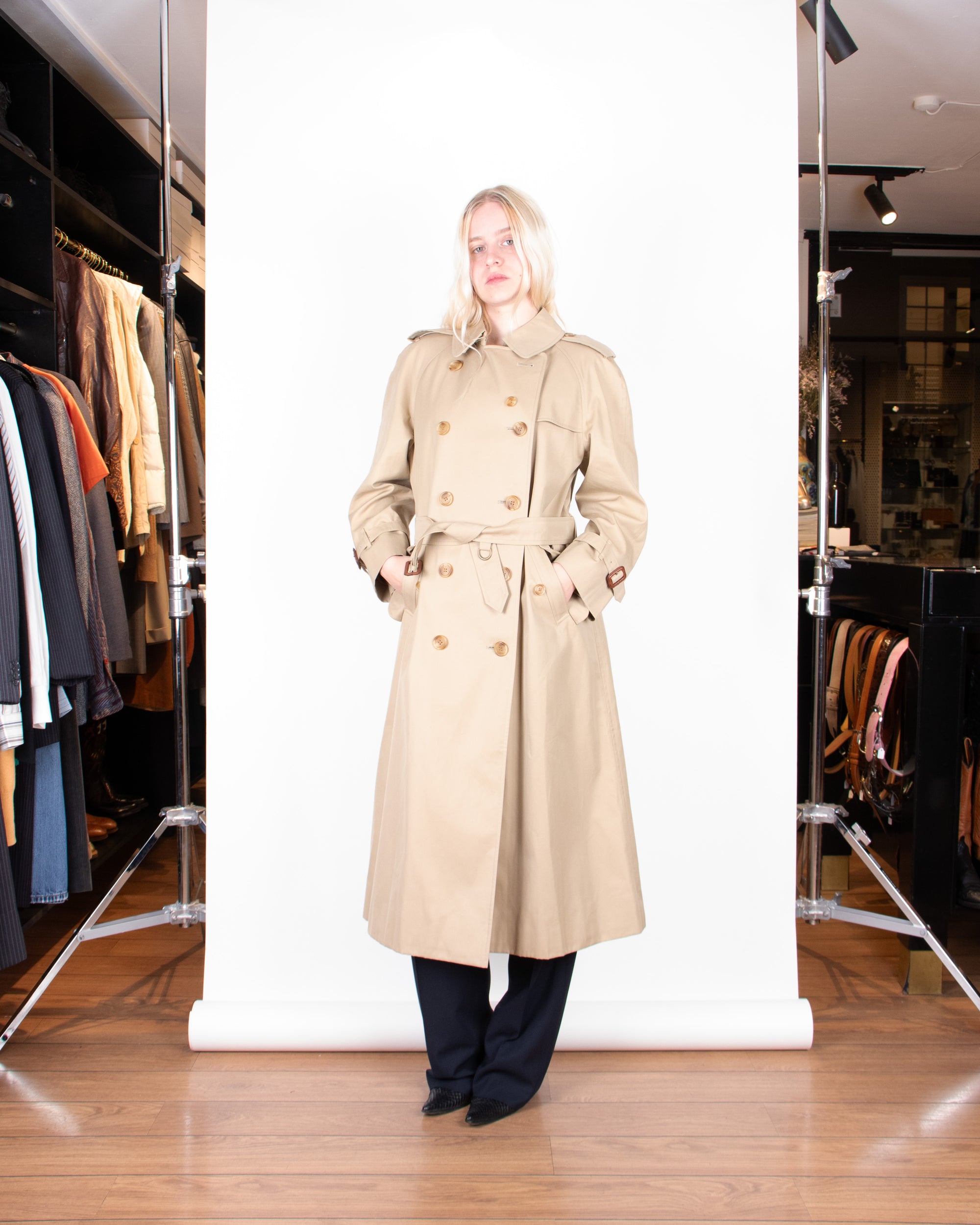 1980s Burberry Belted Trenchcoat M