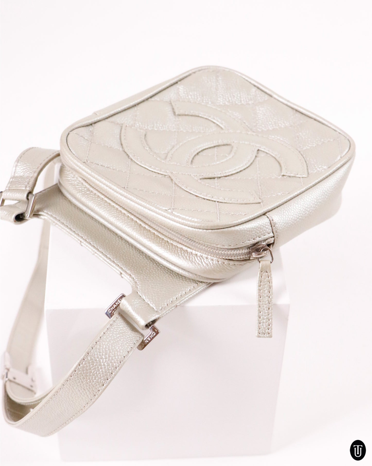 00's Chanel Matelasse Shoulder Bag in Champagne