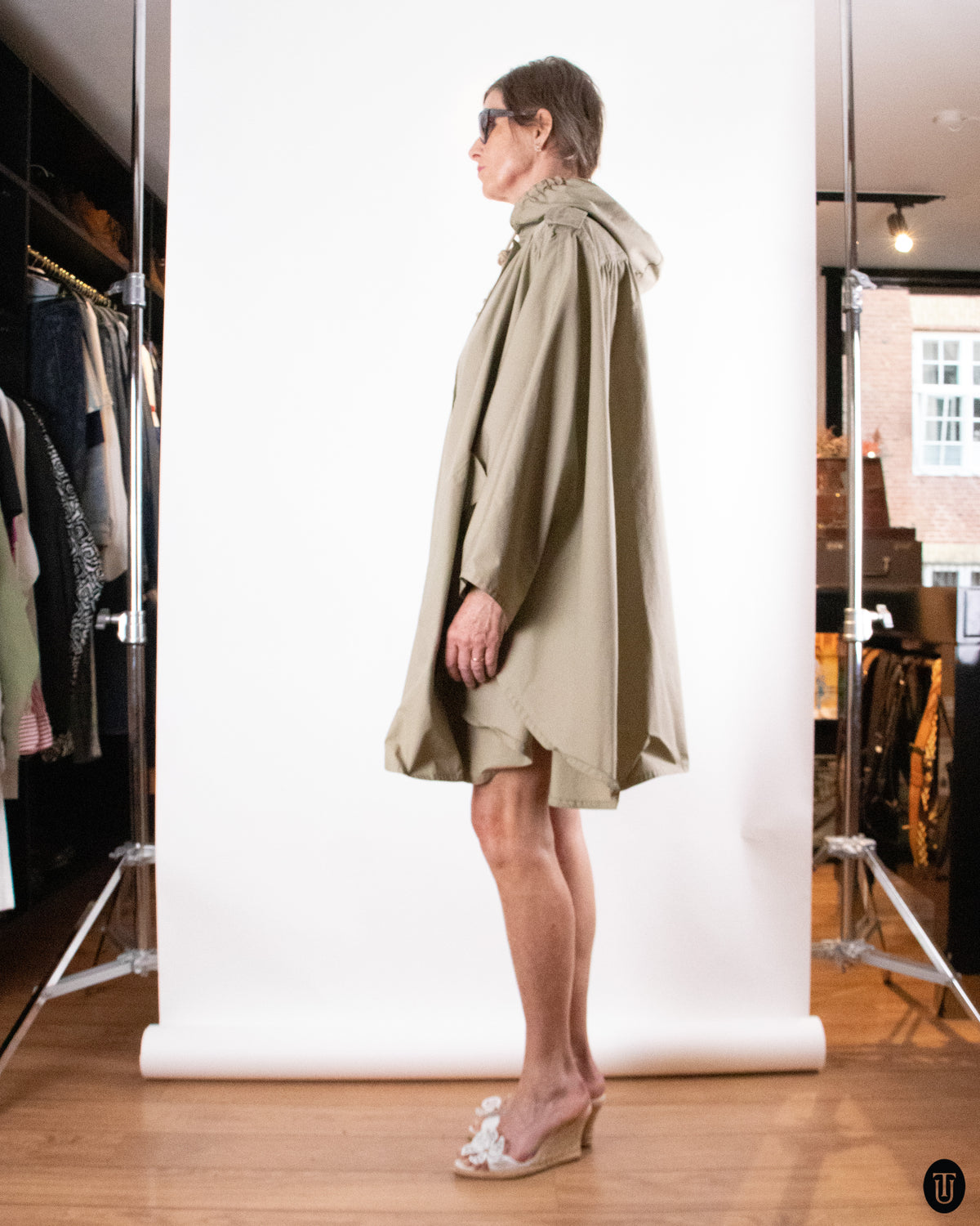90's Valentino "Raincoats" Beige Cotton Cape L