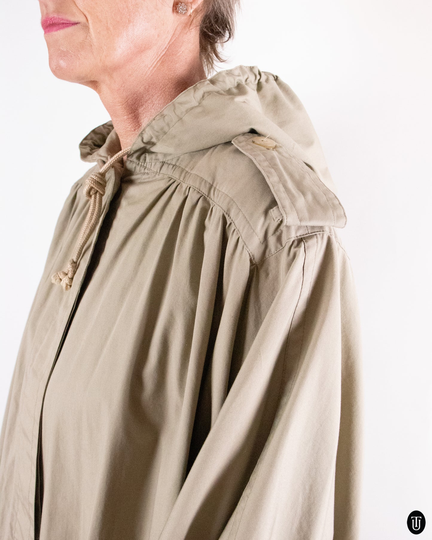 90's Valentino "Raincoats" Beige Cotton Cape L