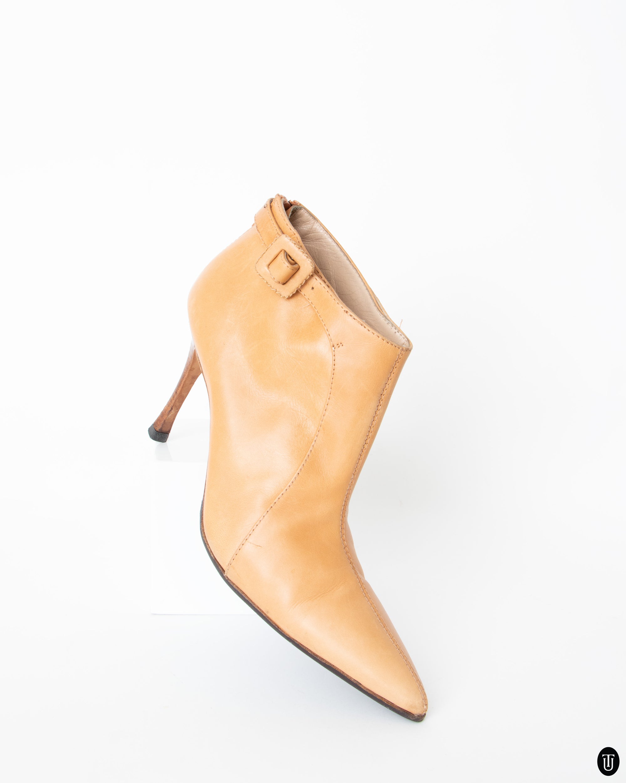 00's Manolo Blahnik Tan Leather Ankle Boots