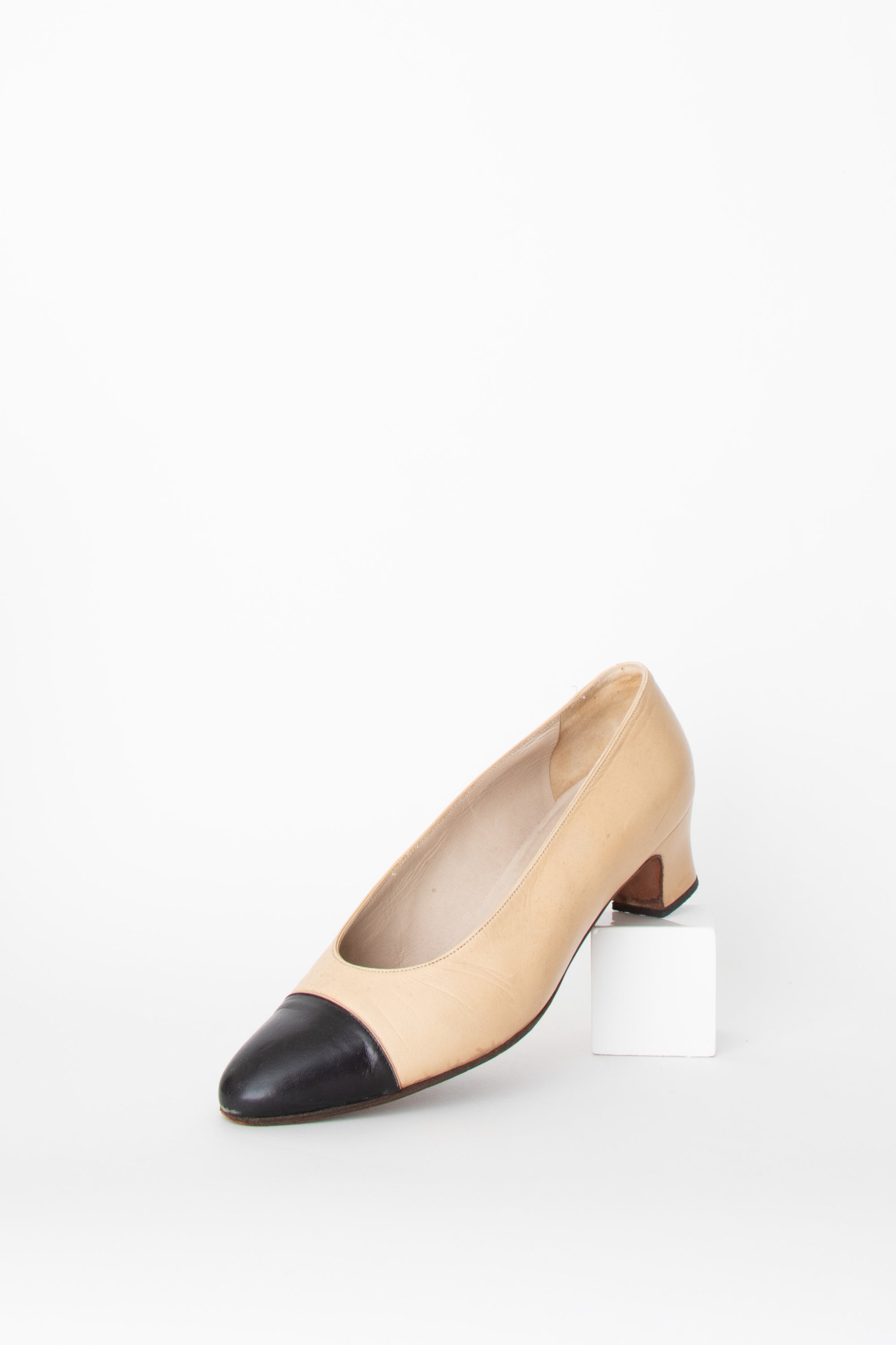 1980s Chanel Two-Tone Pumps Size 36.5