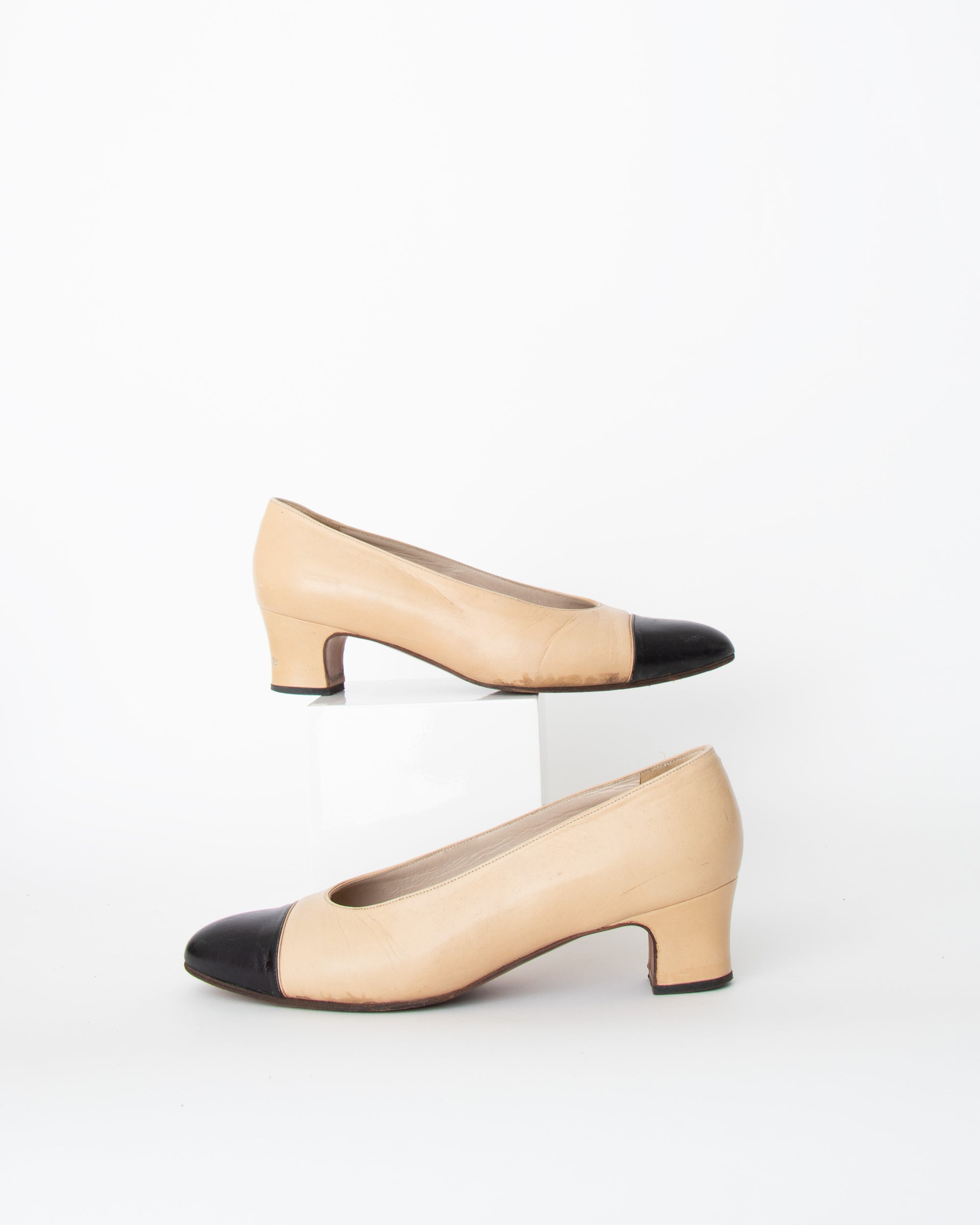 1980s Chanel Two-Tone Pumps Size 36.5