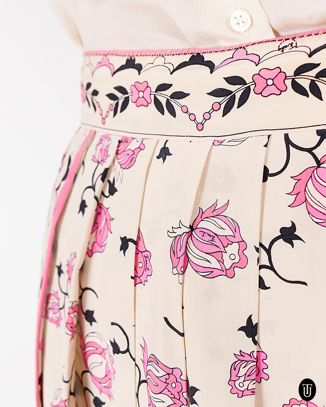1970s Emilio Pucci Pleated Silk Skirt S