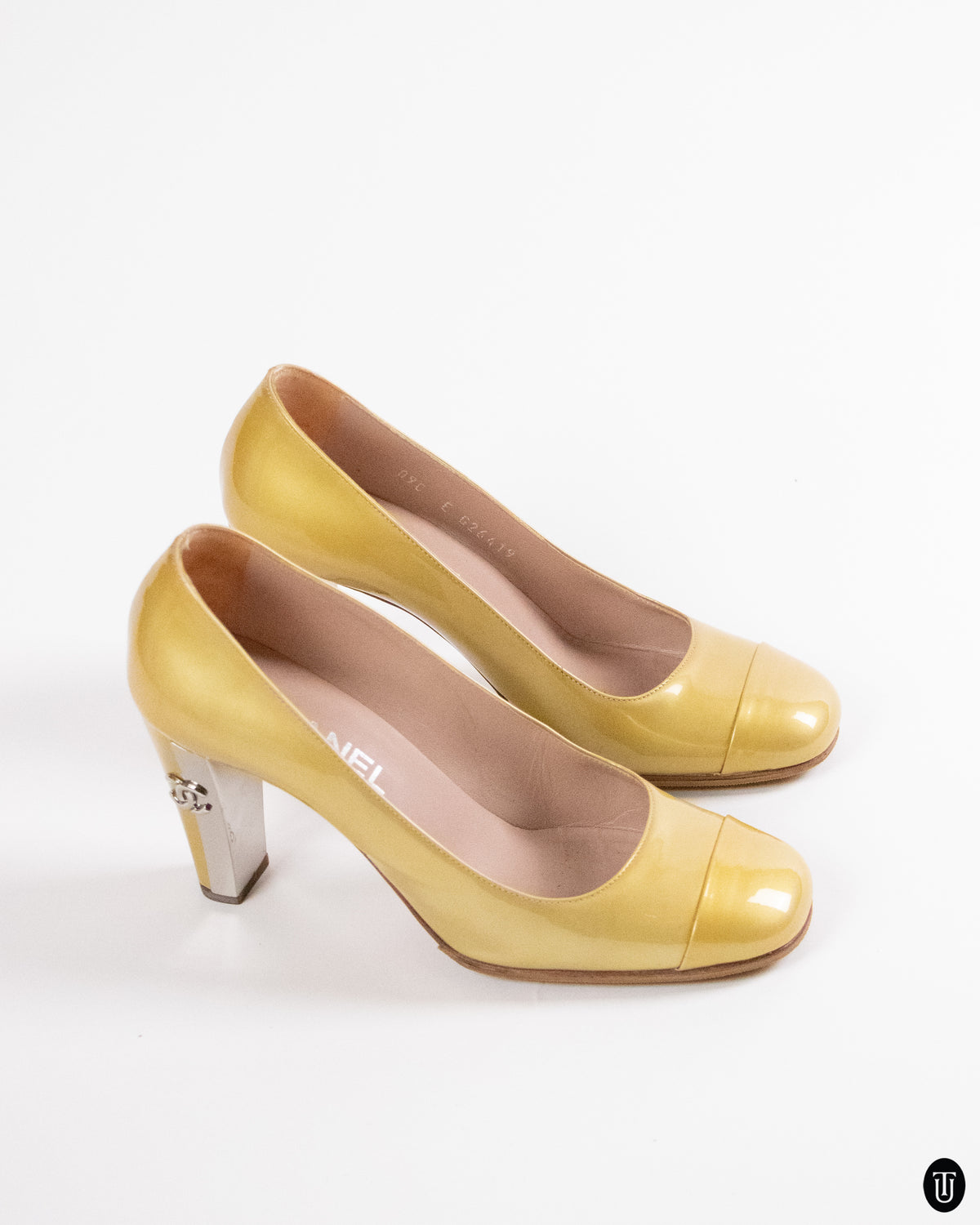 00's Chanel Butter Yellow Patent Leather Heels