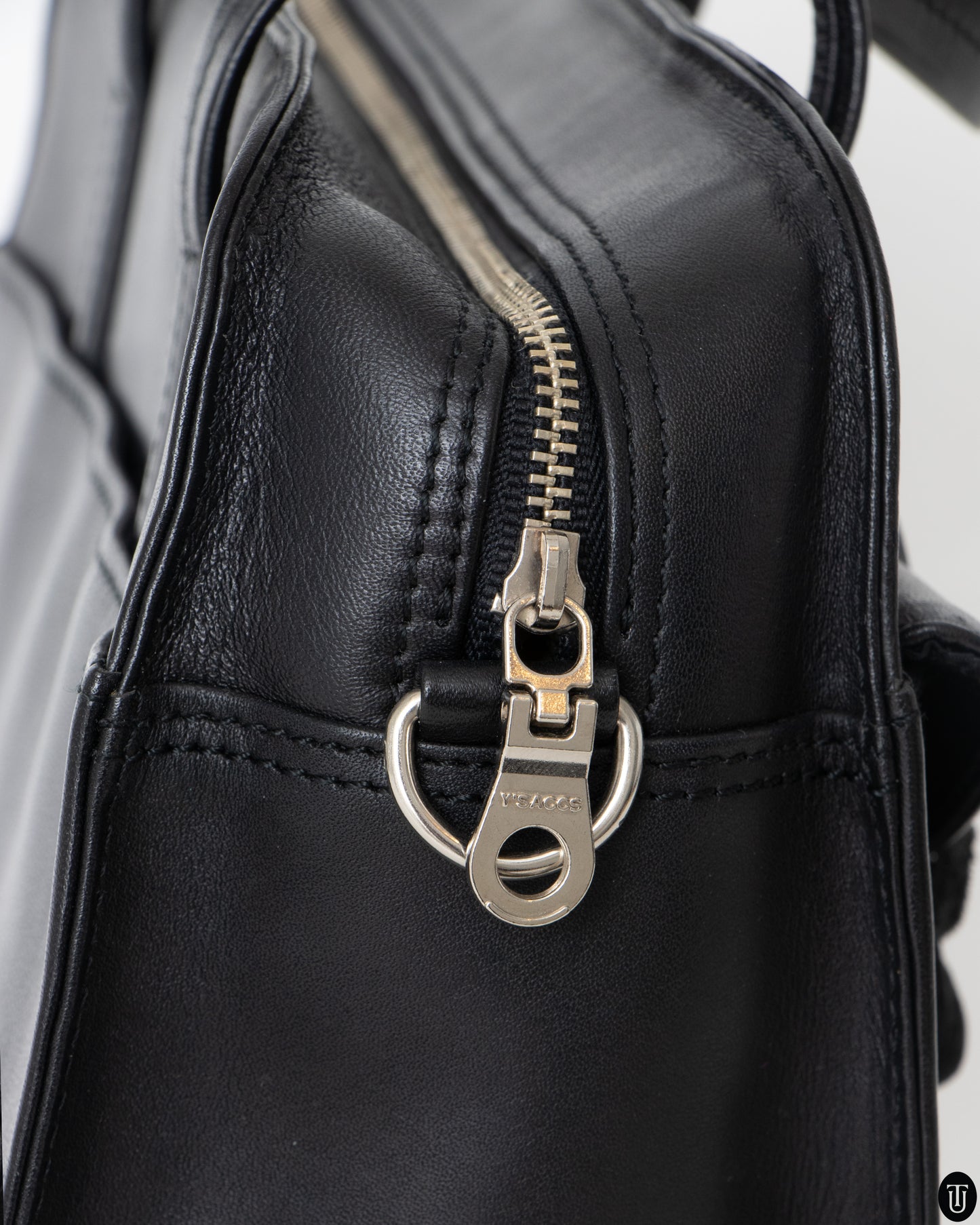 00s Y´saccs Black Leather Handbag