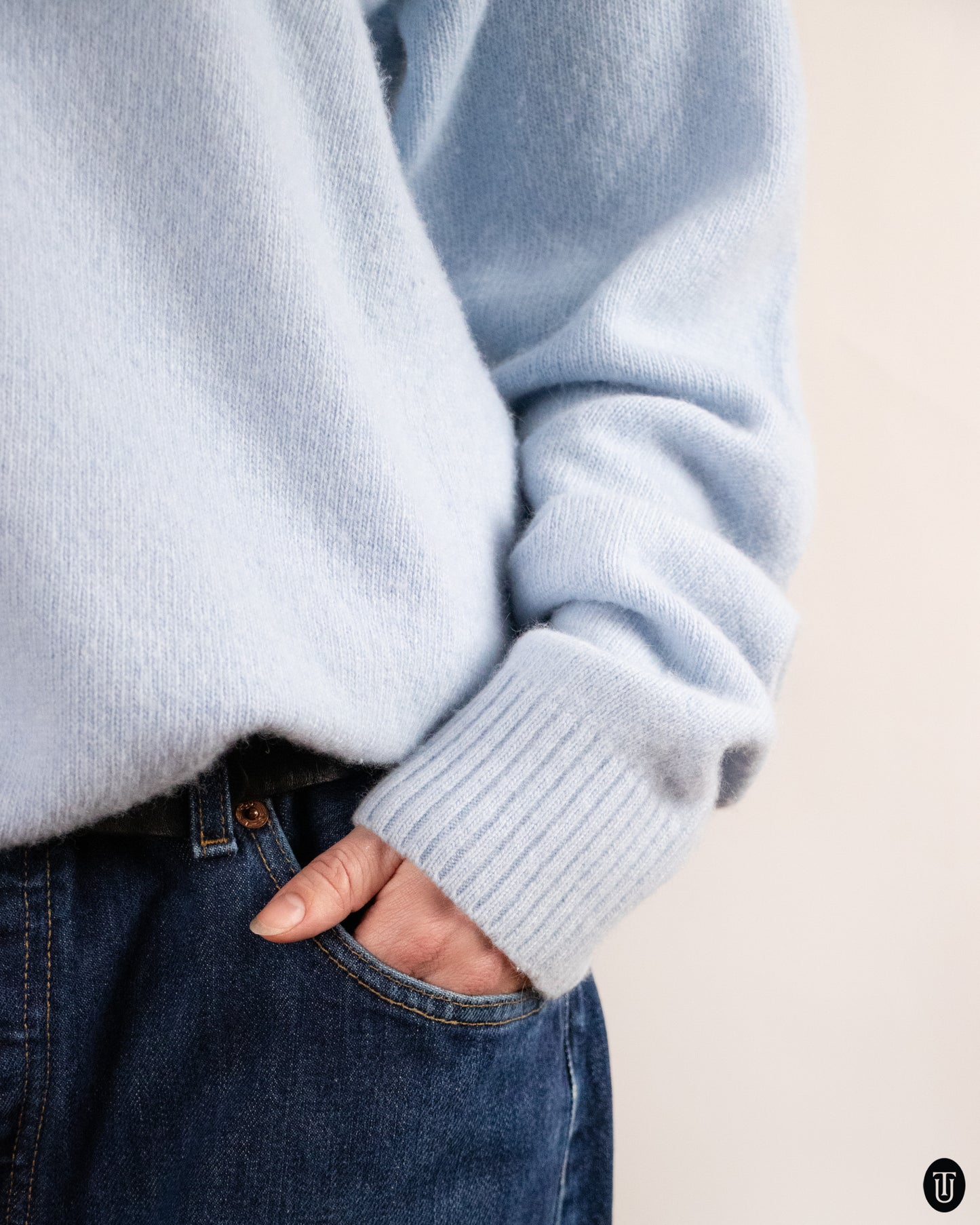 00's Dolce & Gabbana Cashmere and Wool Sweater M